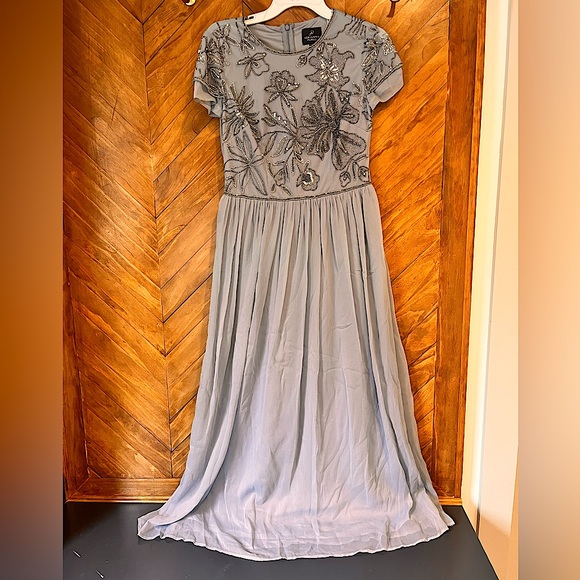 Adrianna Papell Dresses & Skirts - Adrianna Papell Beaded Dress